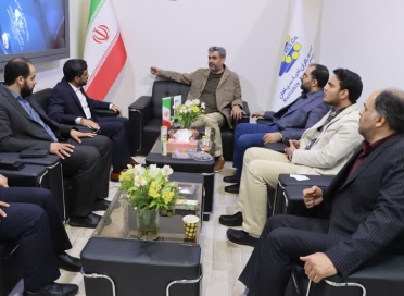 بازدید عضو هیئت مدیره شستا از غرفه رسکو